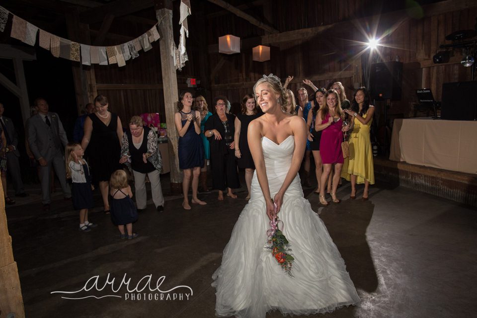 088_Millcreek barn wedding