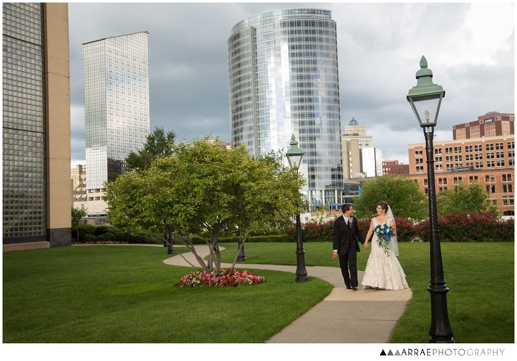 051_eberhard-center-wedding-grand-rapids